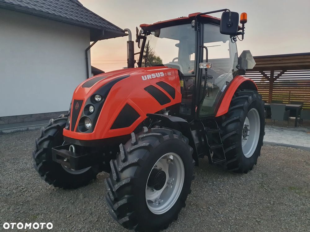 Ciągnik rolniczy ursus c392 92KM 2016r tylko 940mtg jak nowy