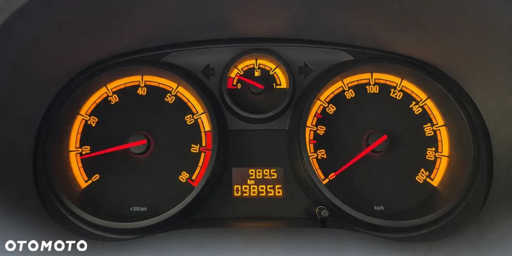 Opel Corsa 1.2 16V Essentia - 11