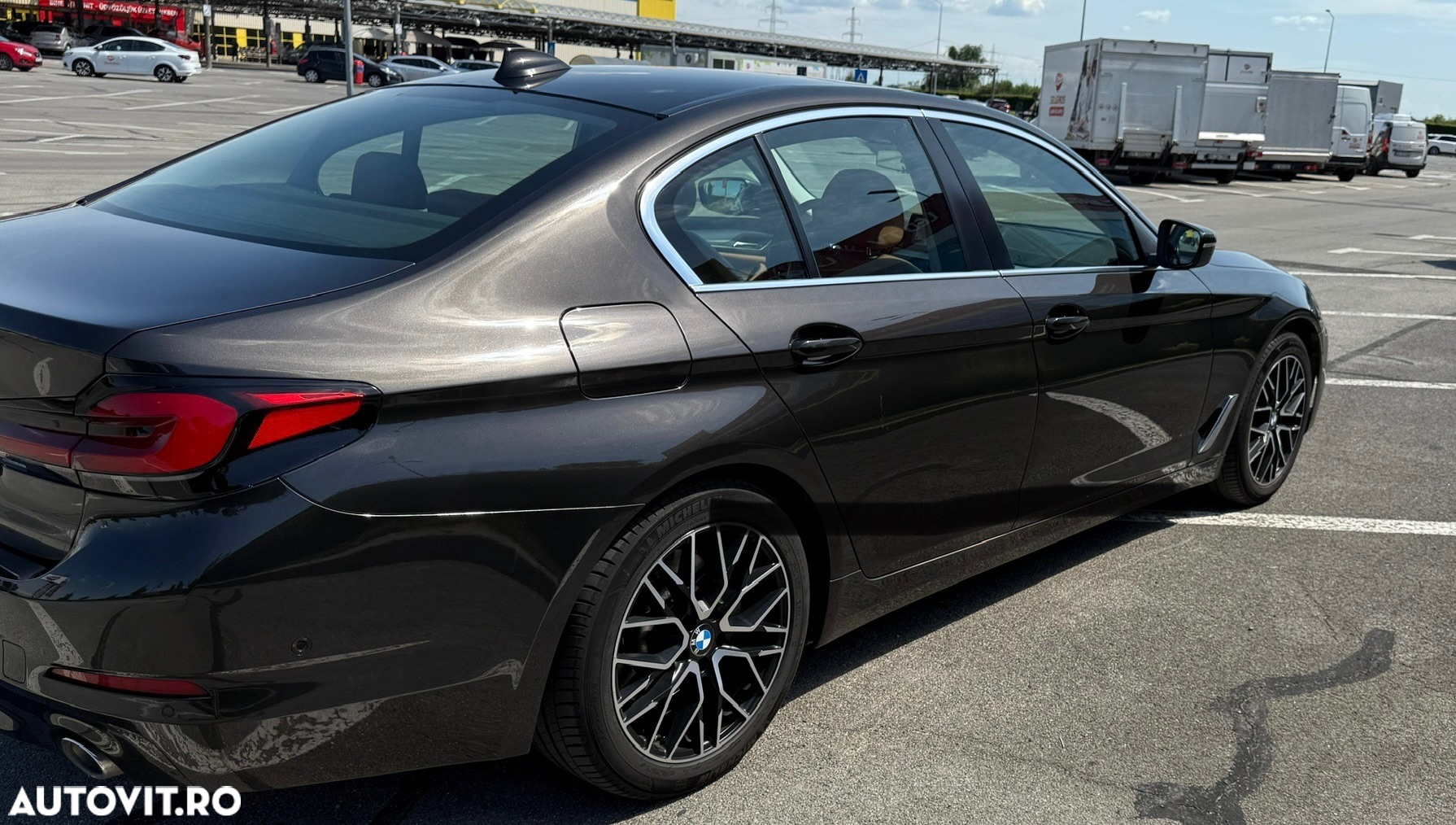 BMW Seria 5 530i AT - 4