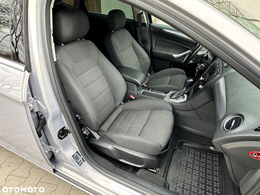 Ford Mondeo 2.0 EcoBoost Titanium X - 28
