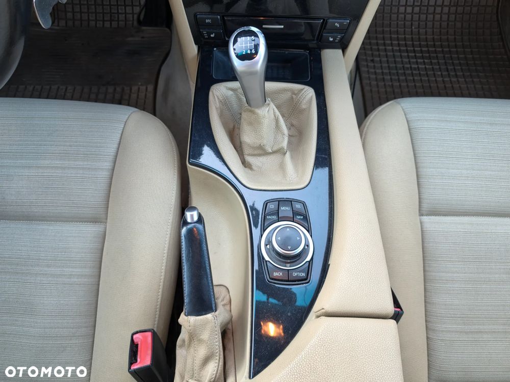 BMW Seria 5 520d - 19