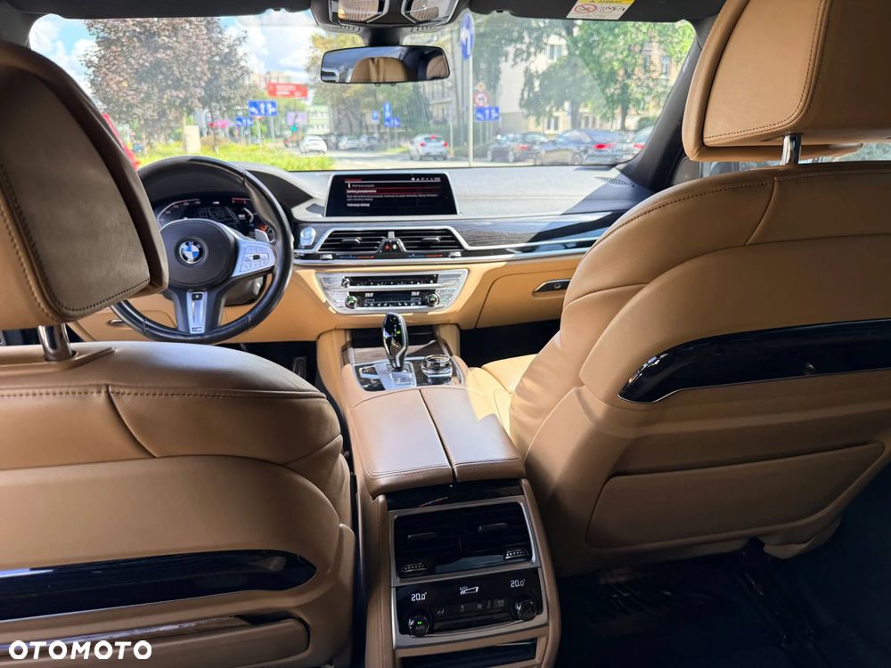 BMW Seria 7 740d xDrive sport - 10