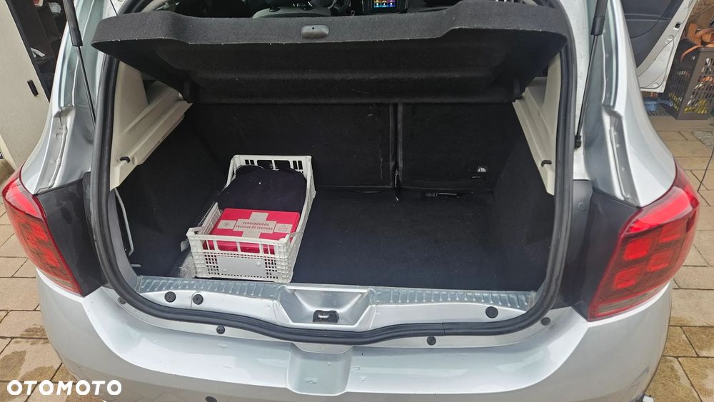 Dacia Sandero 0.9 TCe SL Celebration S&S - 17