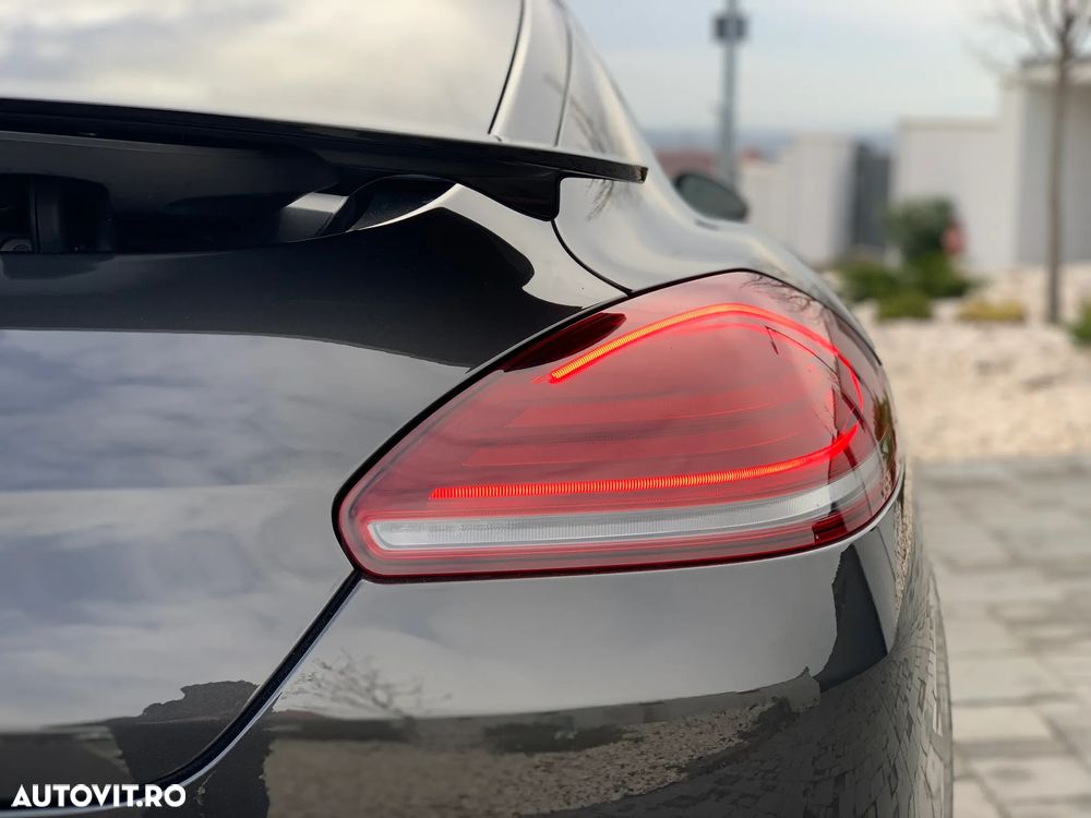 Porsche Panamera 4.8 PDK GTS - 29