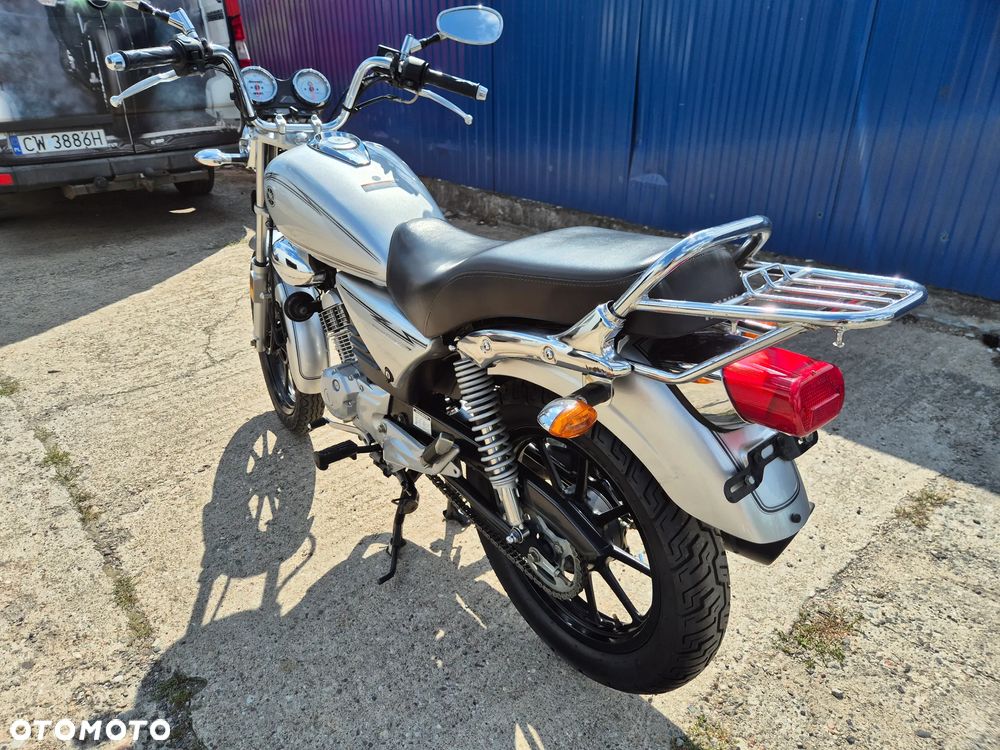 Yamaha YBR - 15