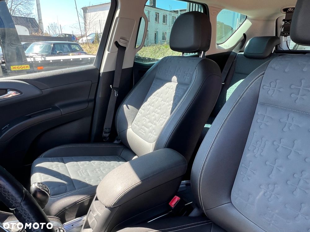 Opel Meriva 1.4 T Cosmo S&S - 22