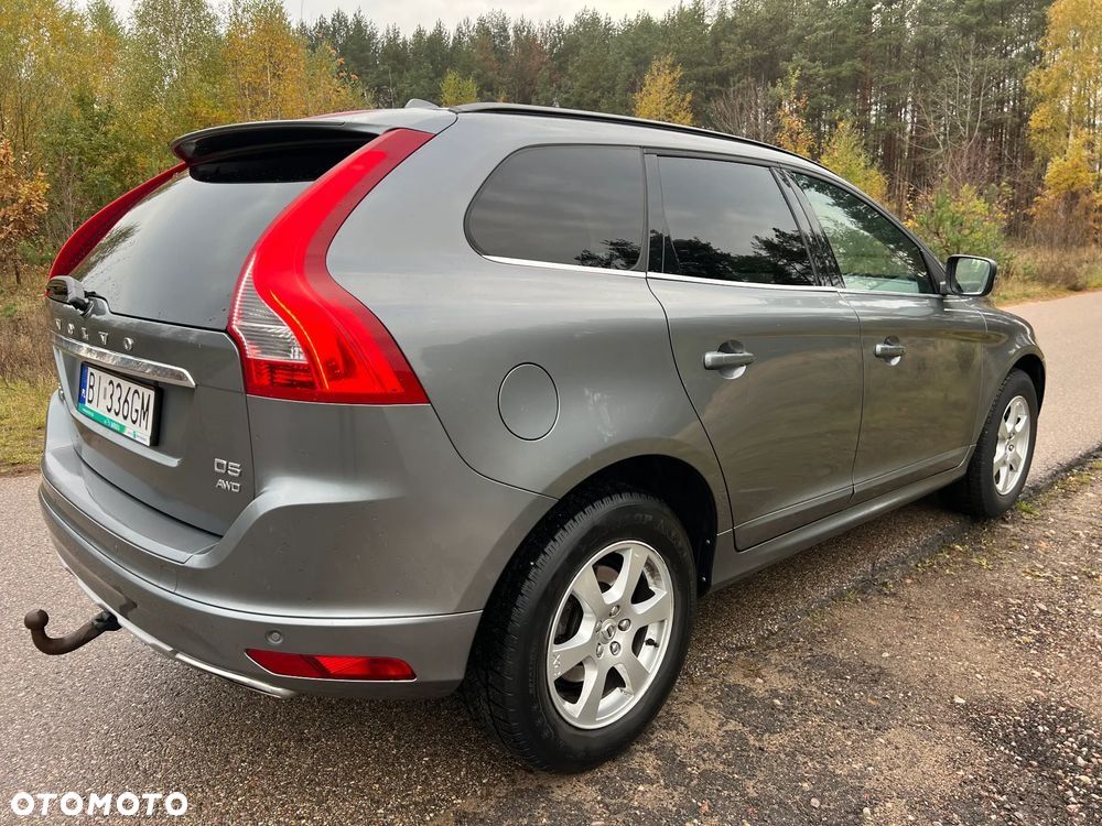 Volvo XC 60 D5 AWD Momentum - 5