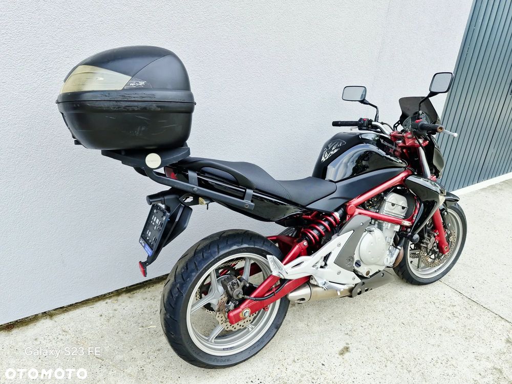 Kawasaki ER - 25