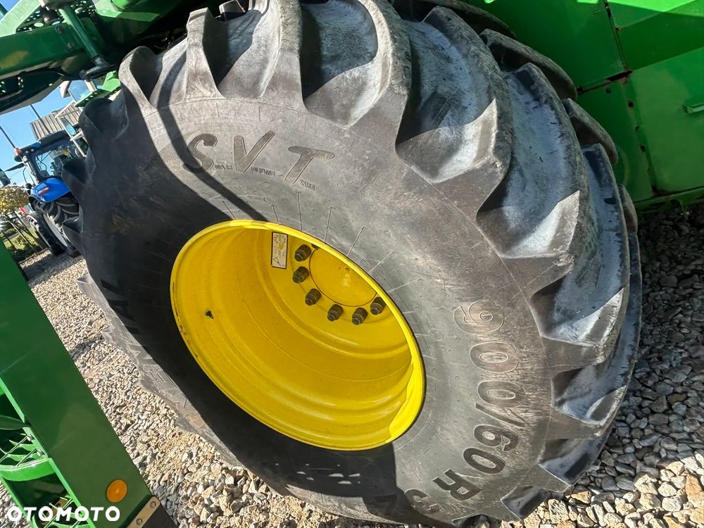 John Deere T660i - 13