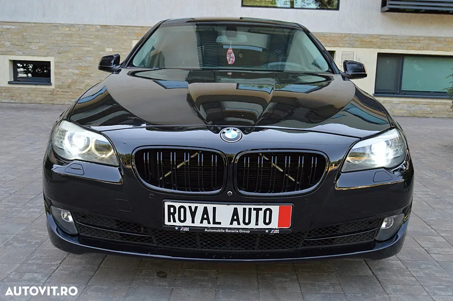 BMW Seria 5 520d Aut. - 9