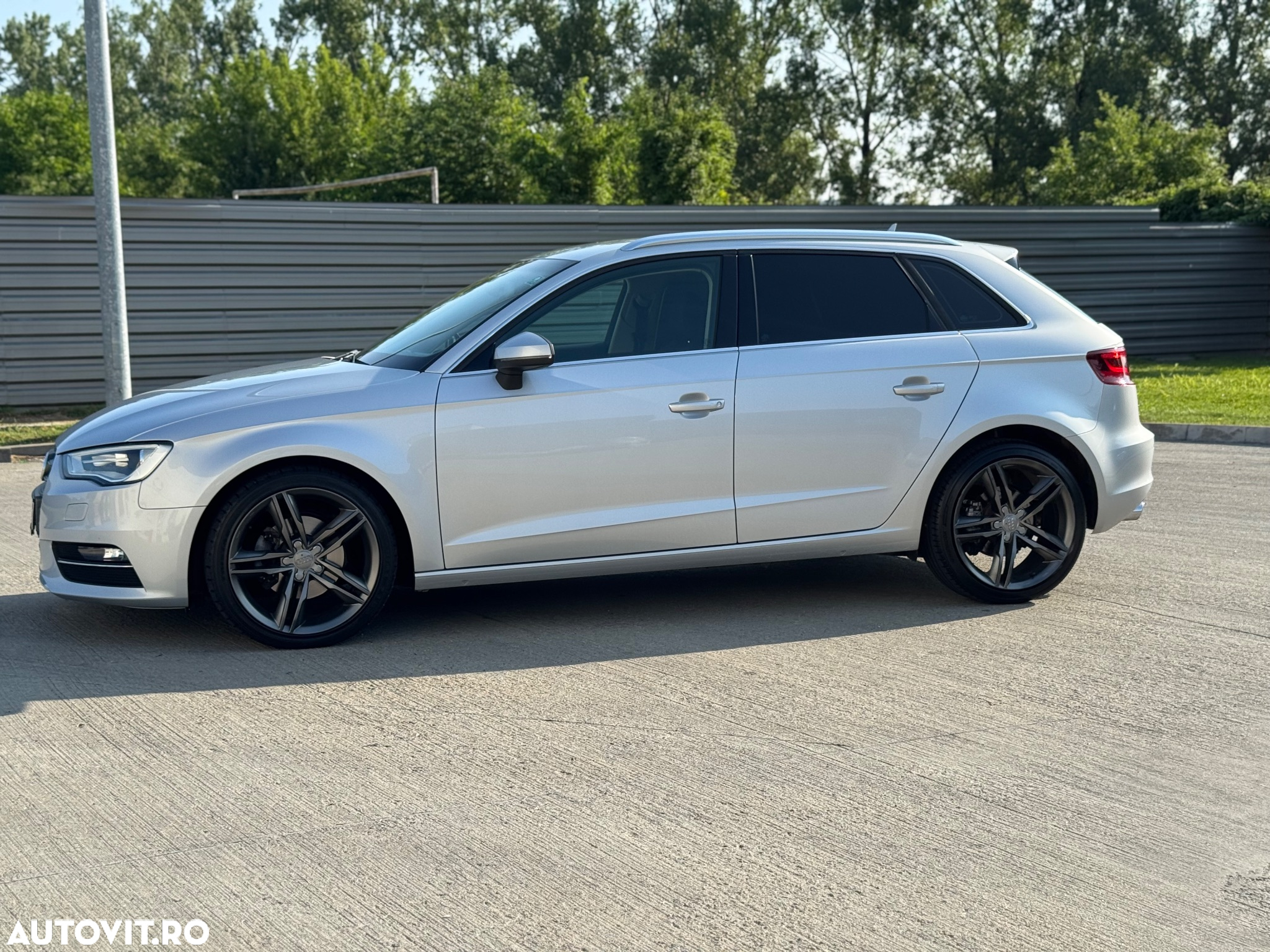 Audi A3 2.0 TDI Sportback S tronic S line Sportpaket - 2