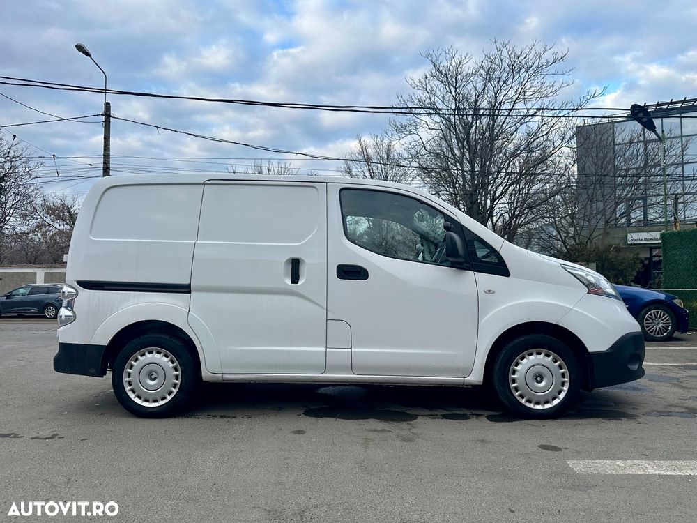 Nissan e-NV200 - 11
