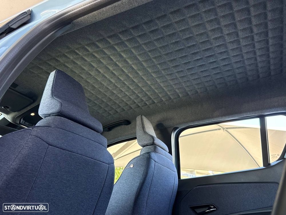 Renault 4 E-Tech 52 kWh Techno Autonomia Conforto - 37