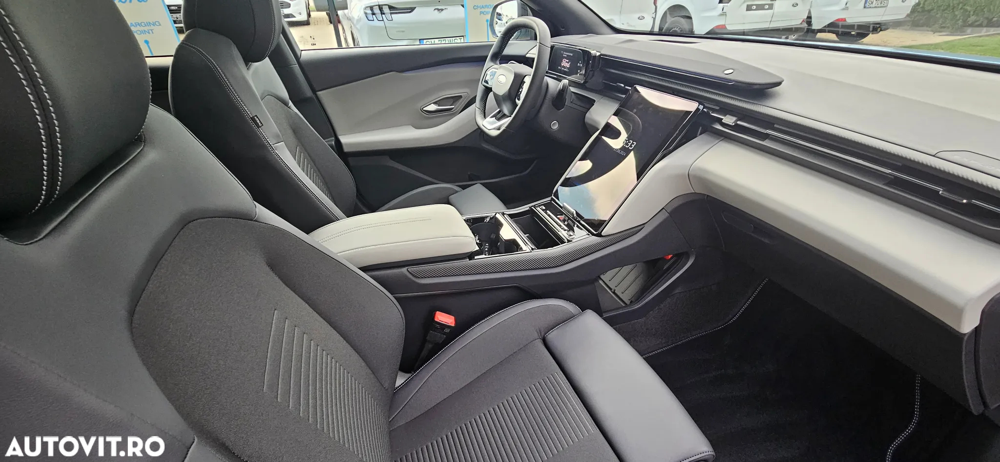 Ford Explorer AWD 79 kWh Extended Range Premium - 9