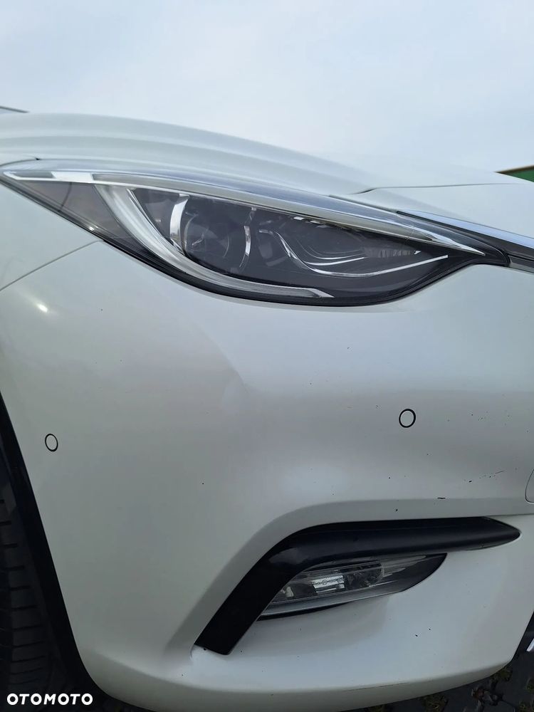 Infiniti Q30 1.6t Premium 7DCT - 5