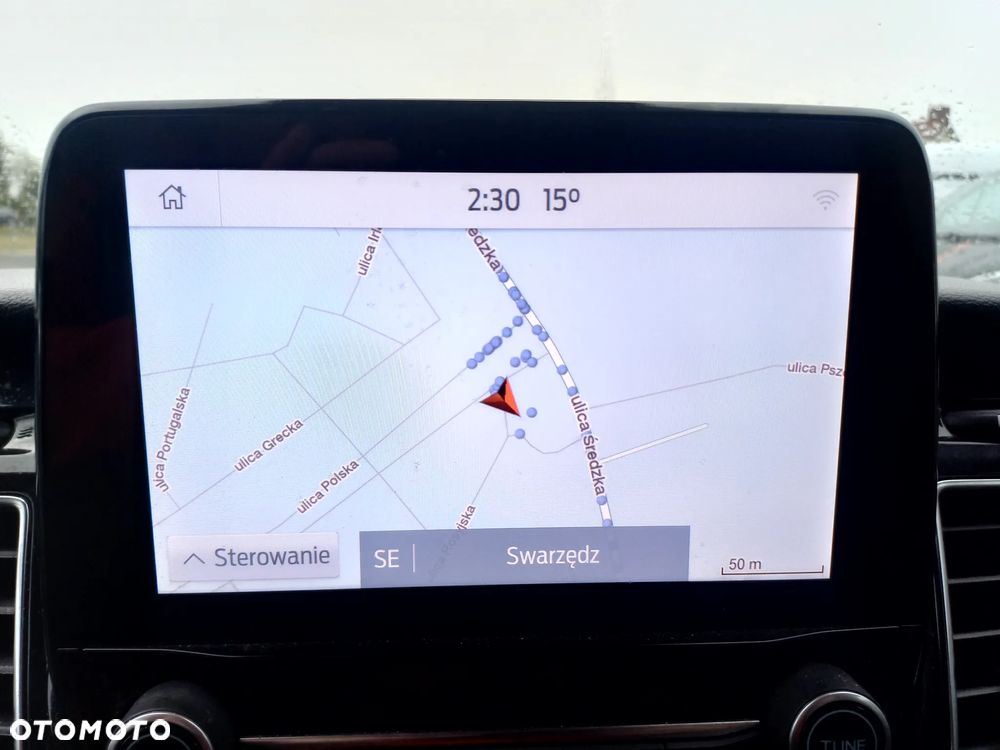 Ford Tourneo Custom - 28