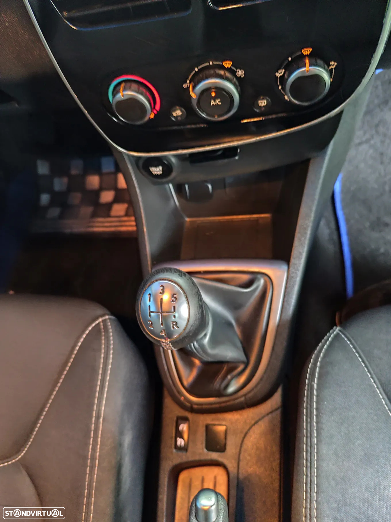 Renault Clio Sport Tourer 1.5 dCi Limited - 36