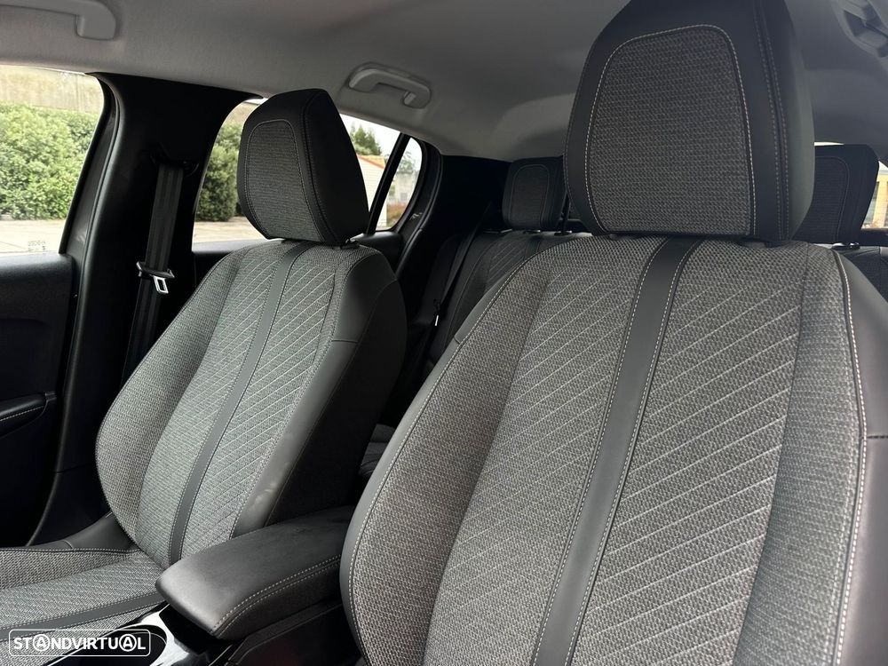 Peugeot 208 1.2 PureTech Allure Pack - 8