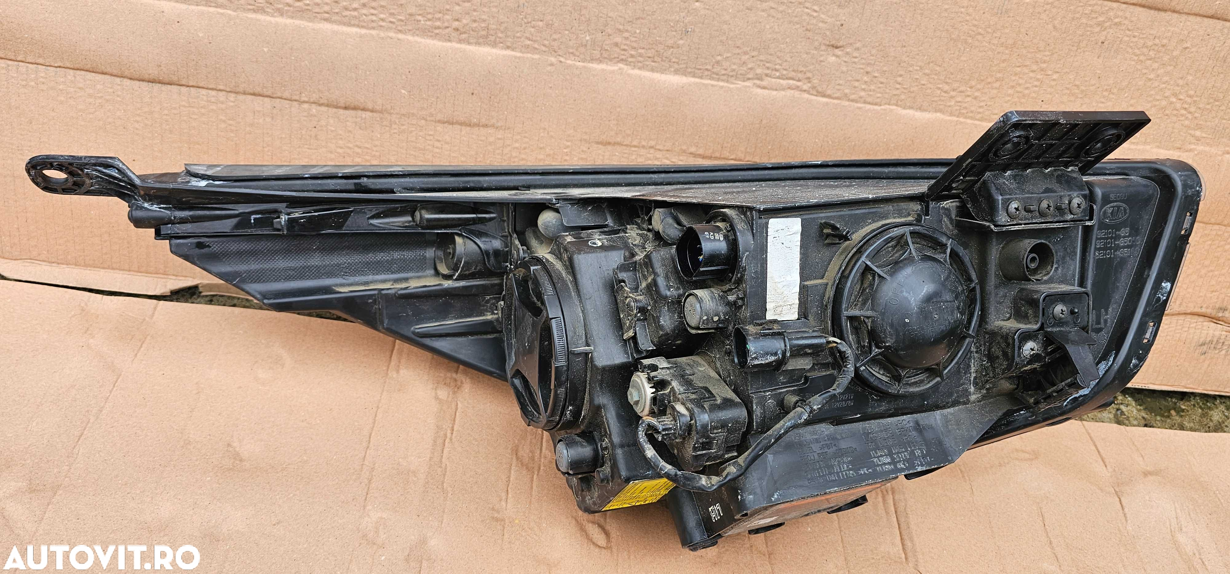 Far stanga Xenon Kia Niro 2016 2017 / 2018 2019 - 4