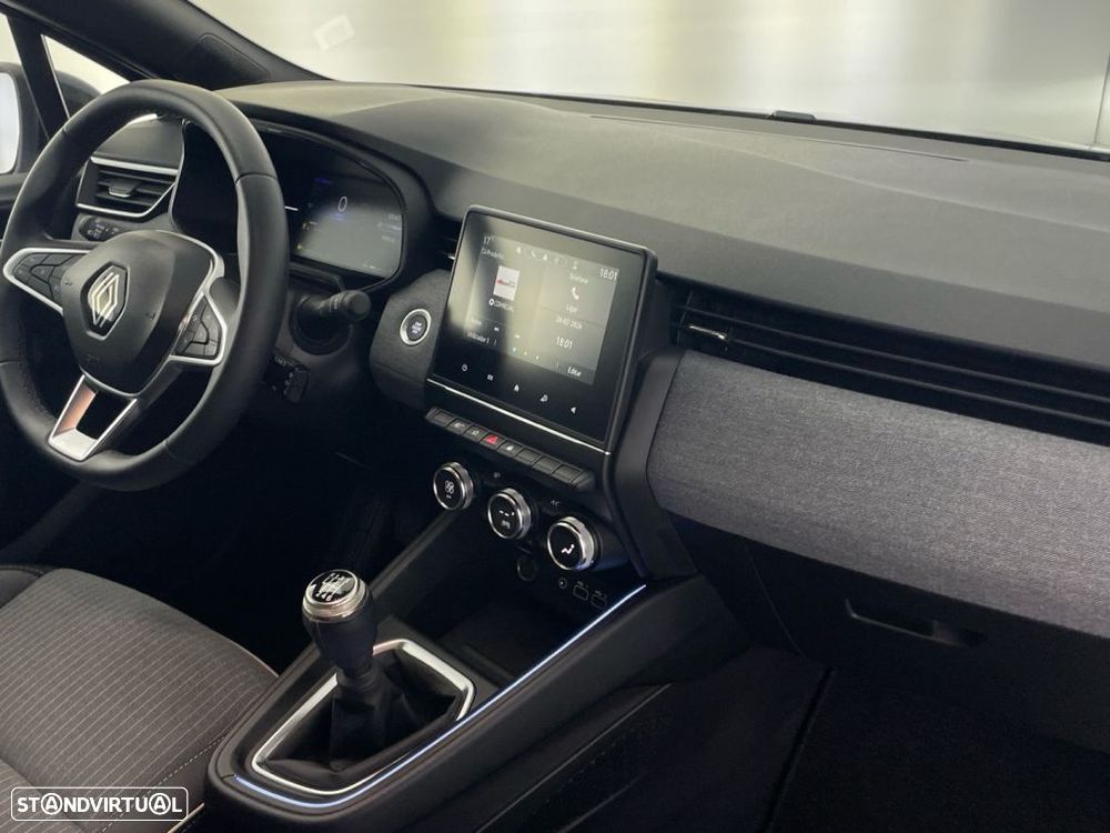Renault Clio 1.0 TCe Techno Bi-Fuel - 23