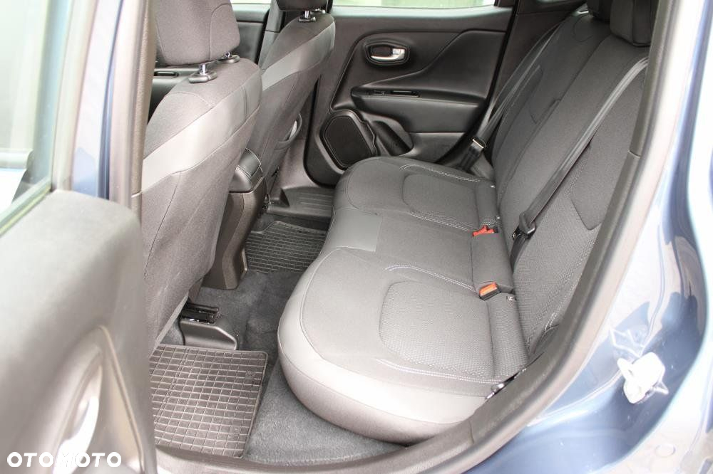 Jeep Renegade - 10
