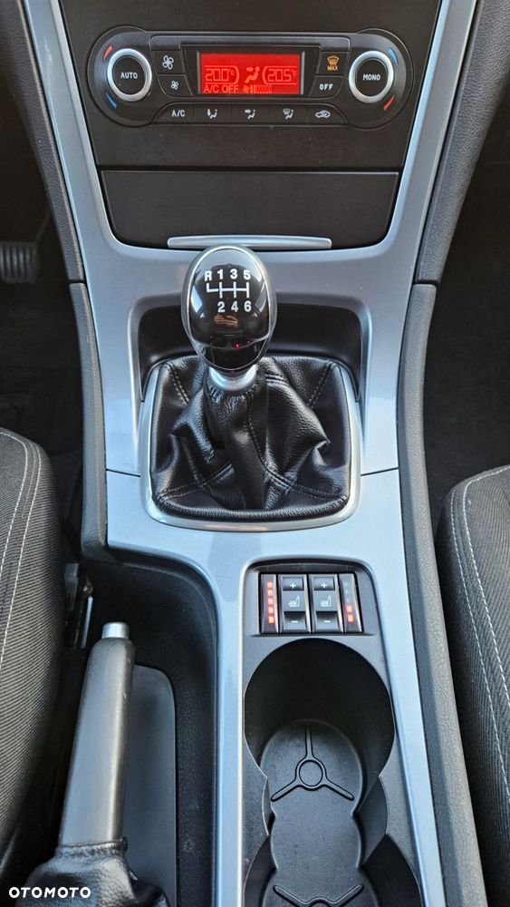 Ford Mondeo 1.6 TDCi Business Edition - 26