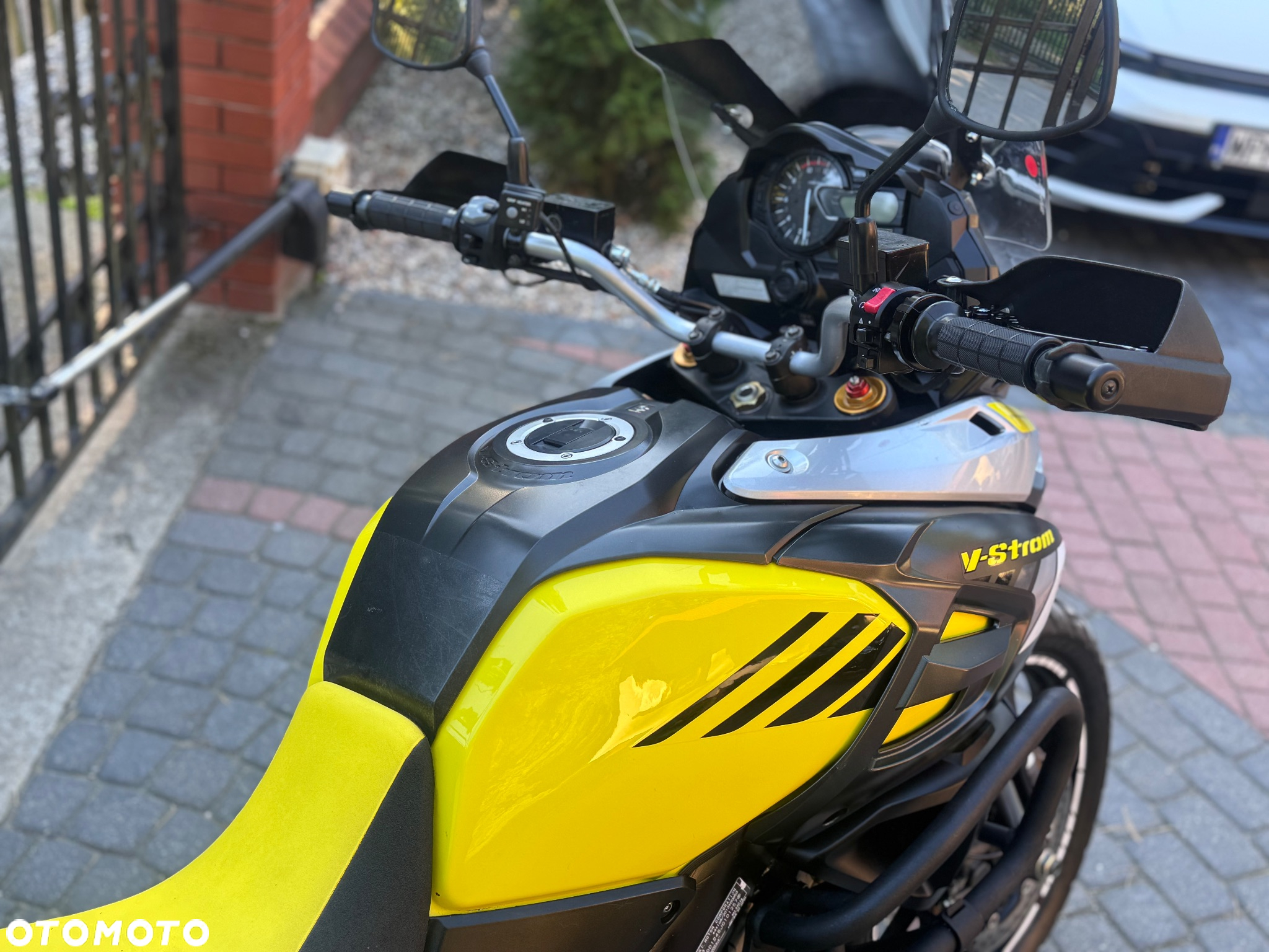 Suzuki DL - 14