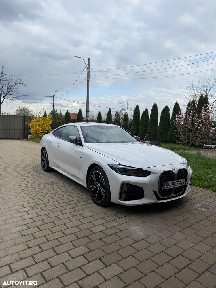 BMW M4 M440i xDrive AT MHEV - 1