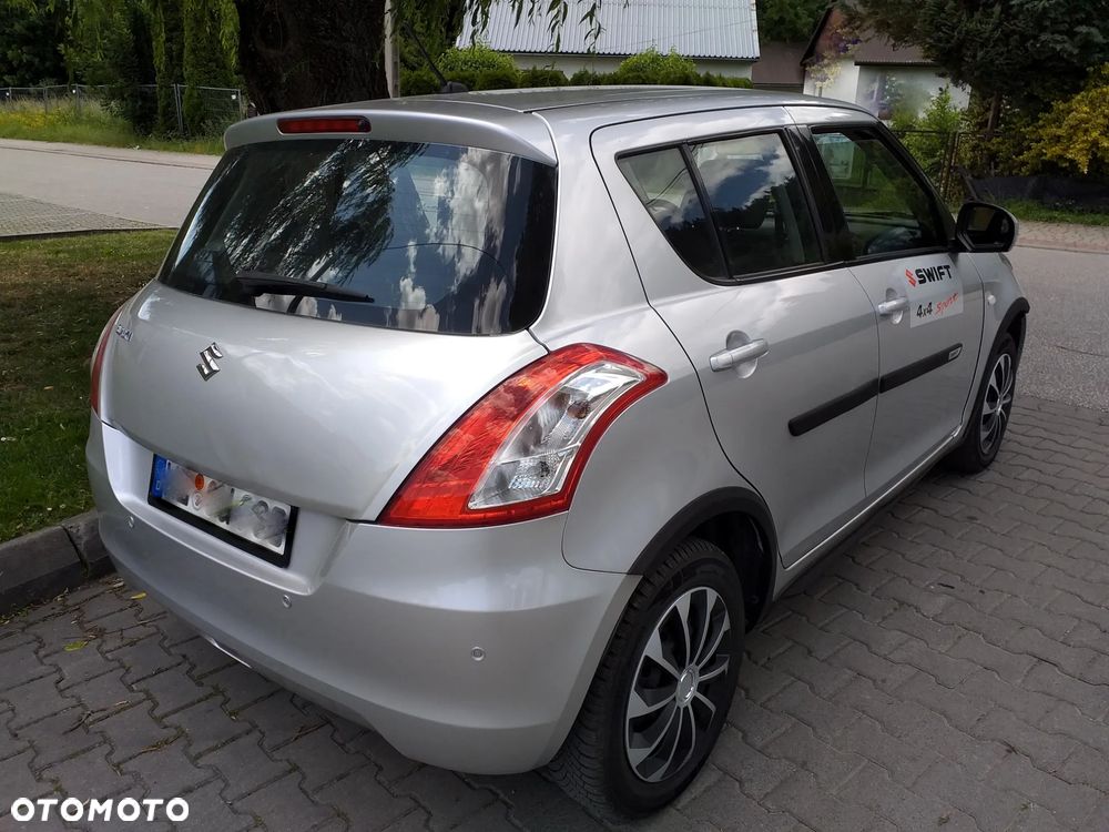 Suzuki Swift 1.2 4x4 Club - 8