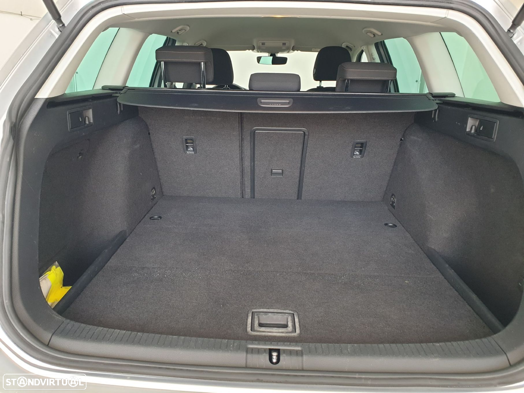VW Golf Variant 1.6 TDi BlueMotion Allstar - 34