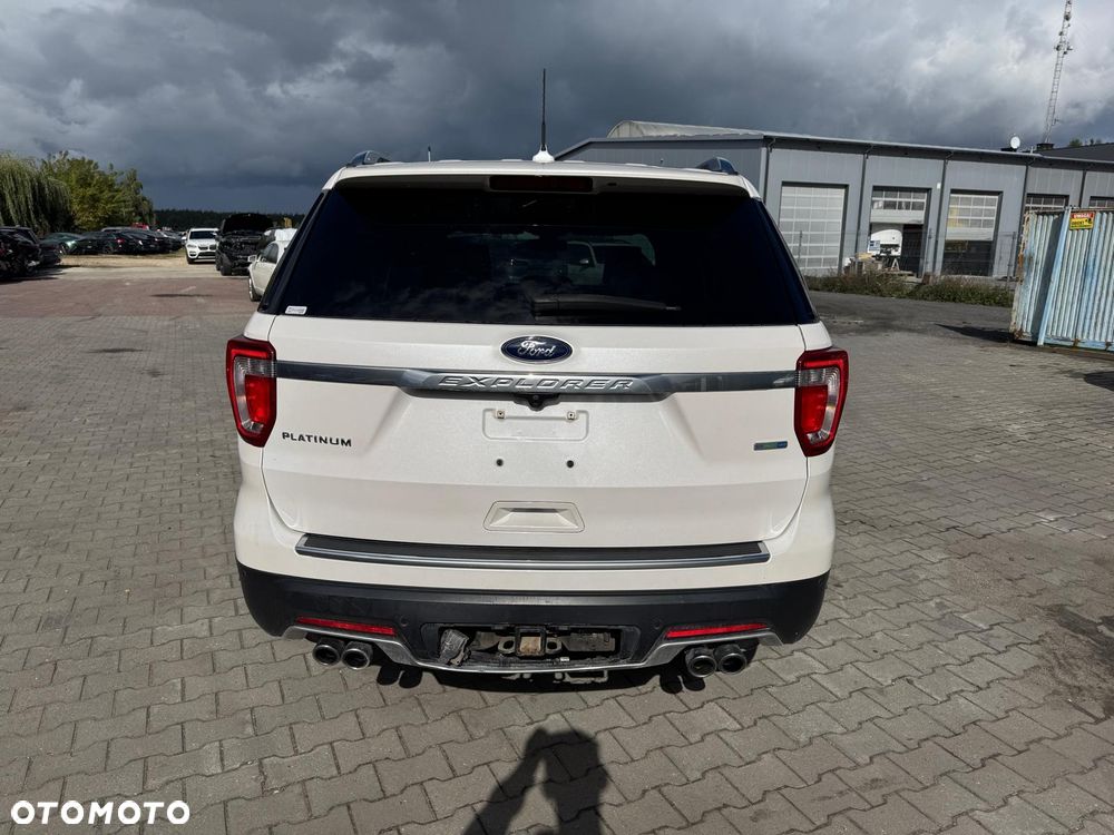 Ford Explorer - 8
