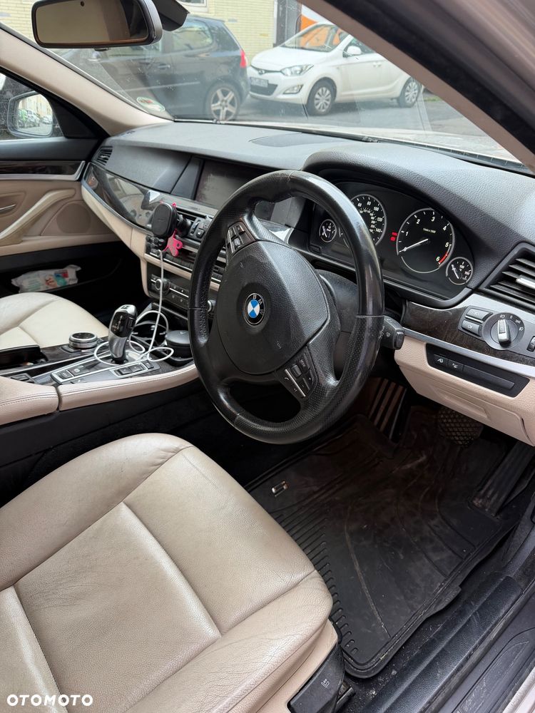 BMW Seria 5 520d - 5