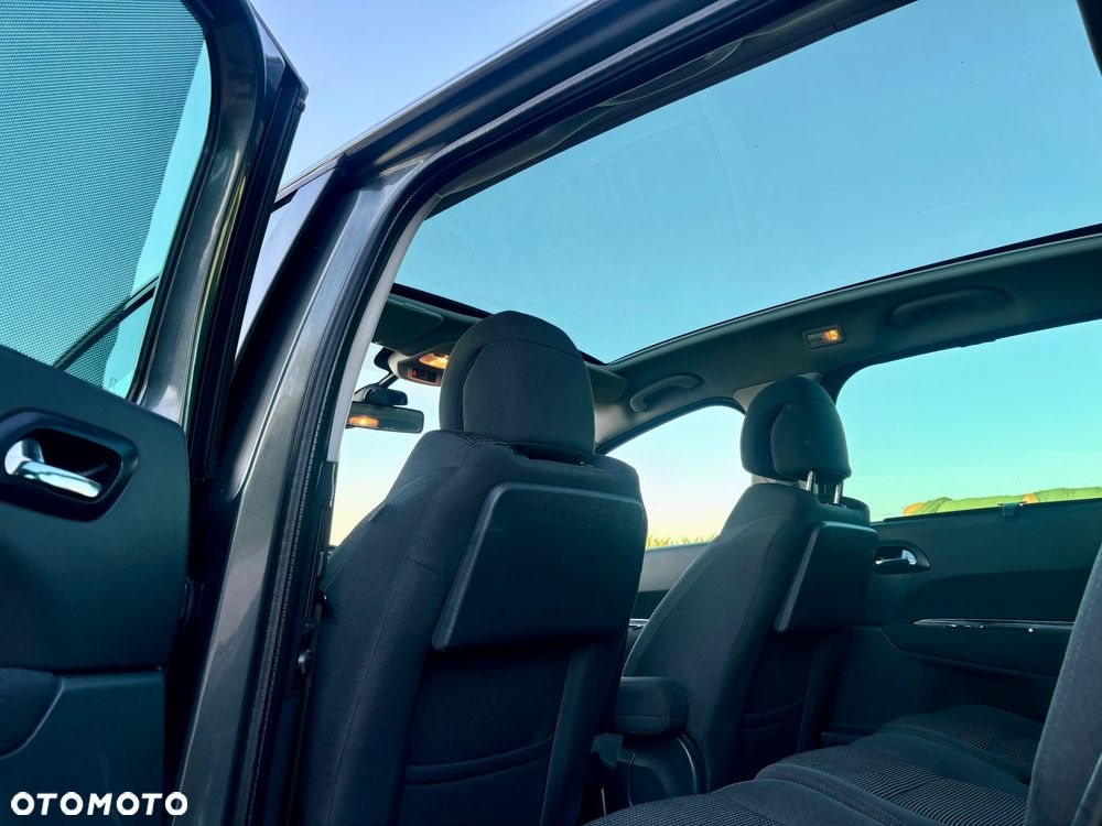 Peugeot 5008 - 10