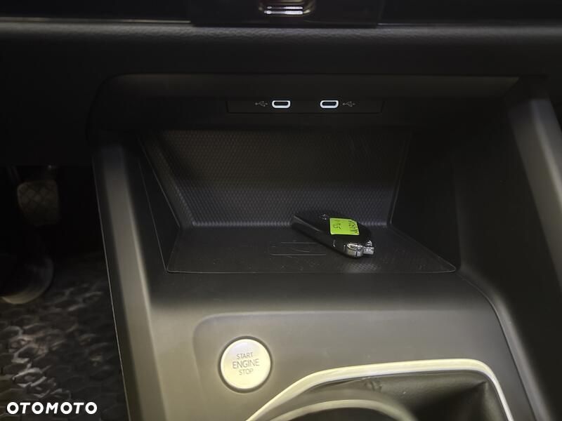 Volkswagen Golf - 16