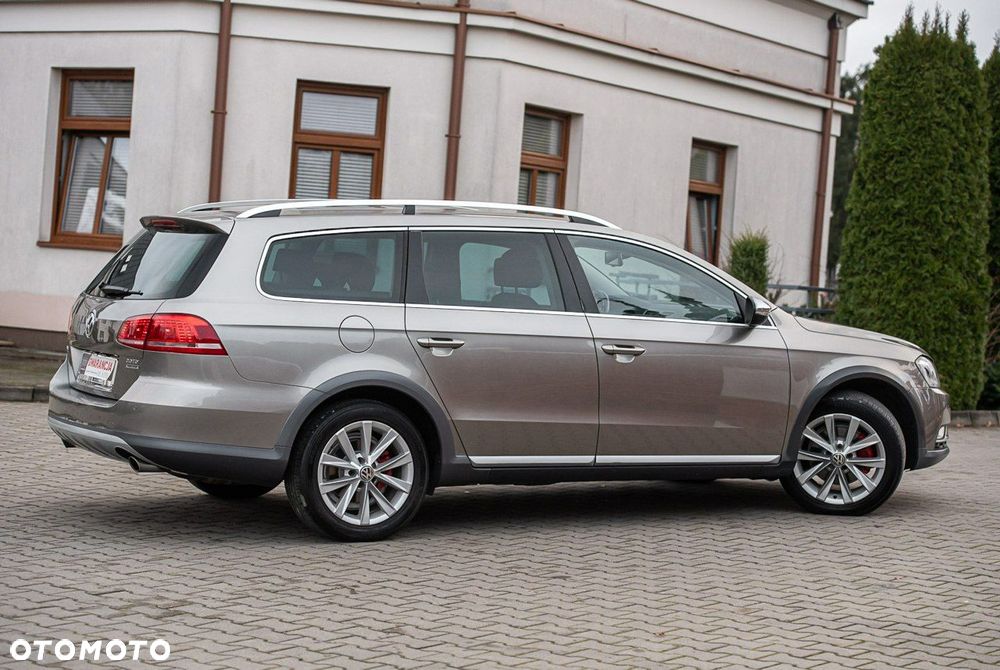 Volkswagen Passat Alltrack 2.0 TDI 4Motion DSG BlueMotion Tec - 17