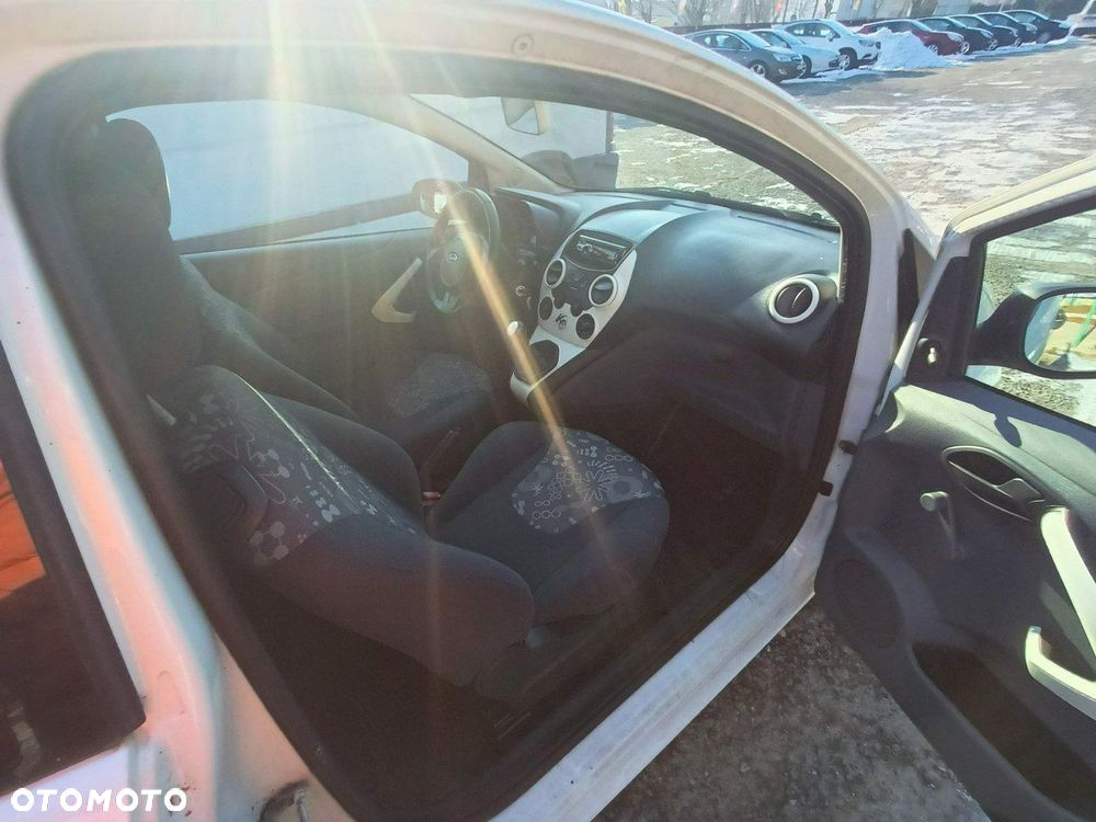Ford KA - 27