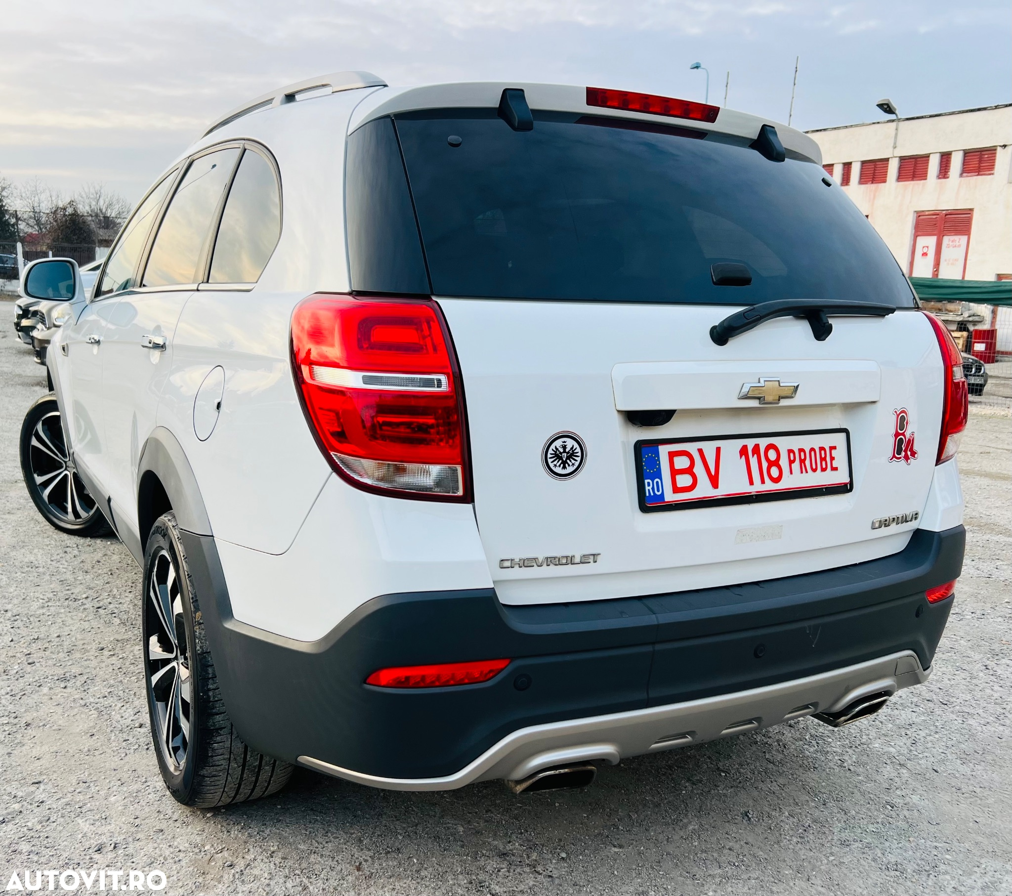 Chevrolet Captiva 2.2D AWD Plus Aut. 7 locuri LT black leather - 4