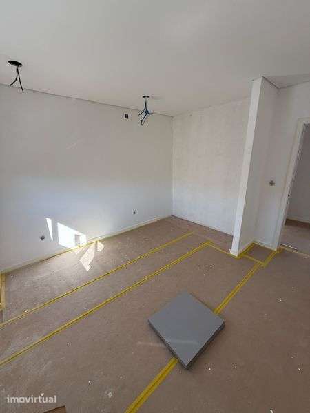 T2 Feijó, excelente localização.390mil com garagem - Grande imagem: 4/8