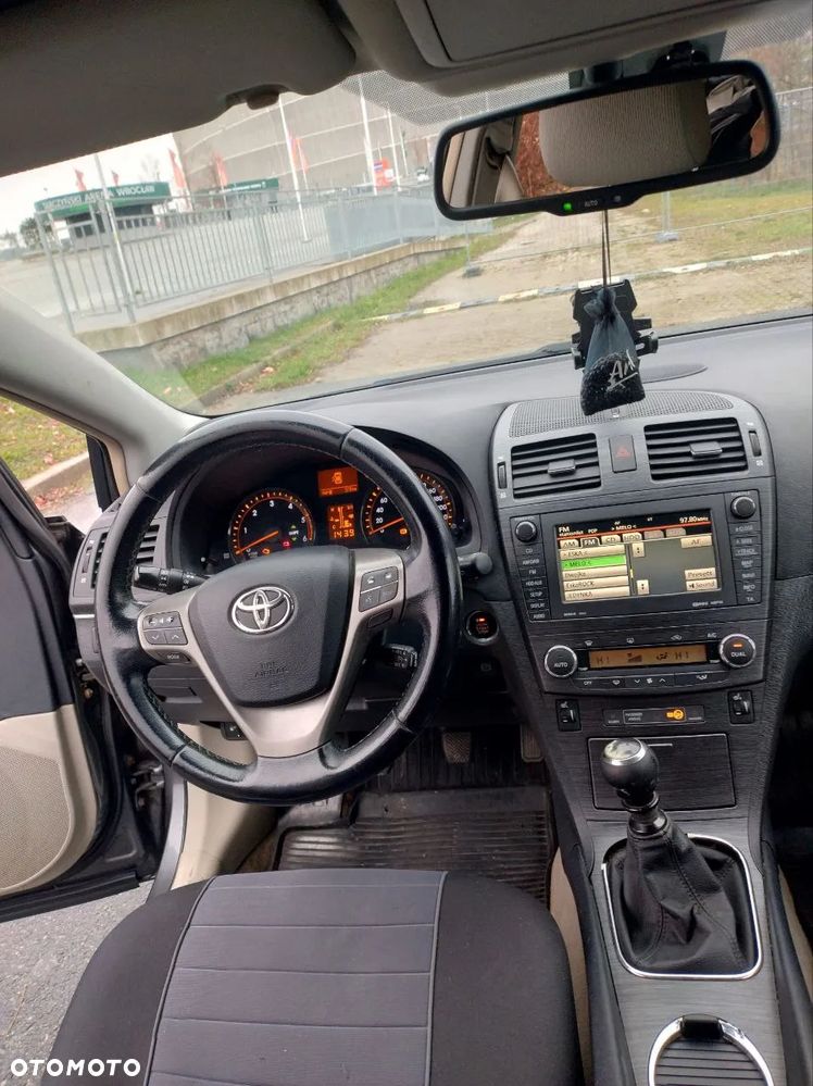 Toyota Avensis 2.0 D-4D Premium - 24