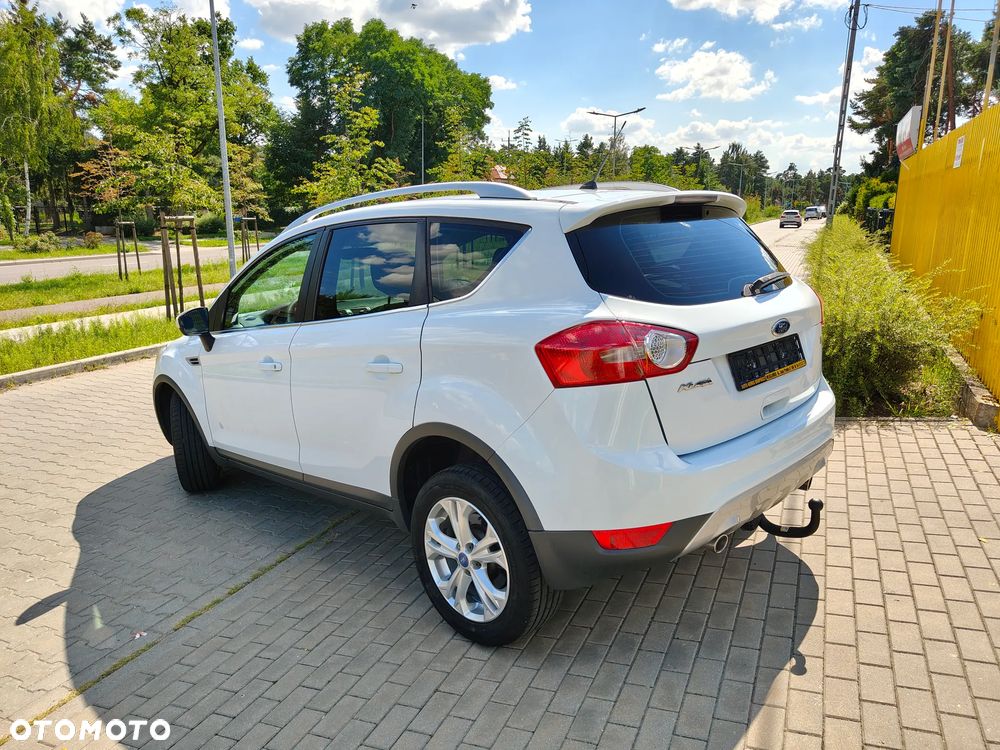 Ford Kuga 2.0 TDCi 2x4 Titanium - 13