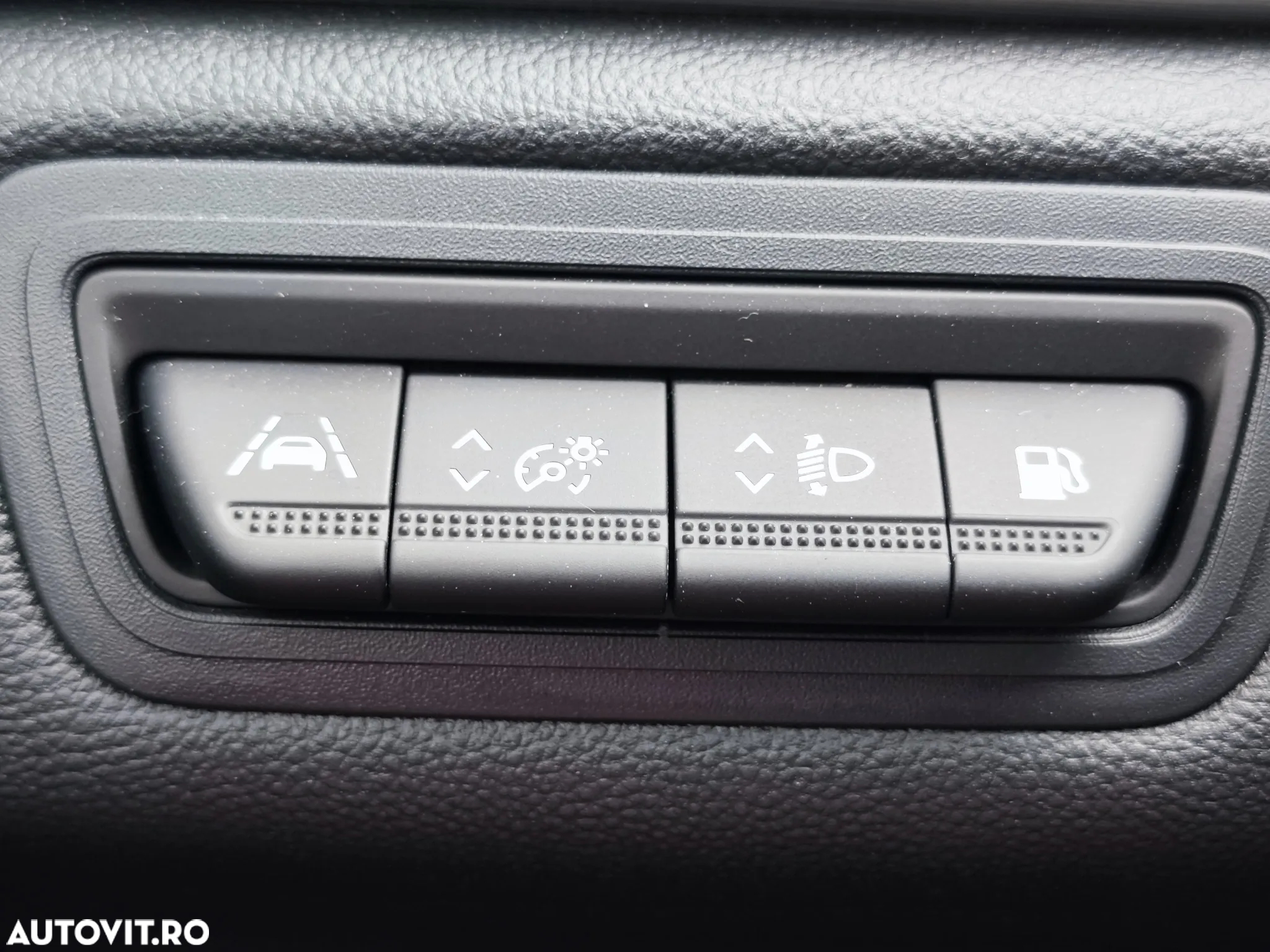 Renault Captur E-TECH PLUG-in 160 INTENS - 28