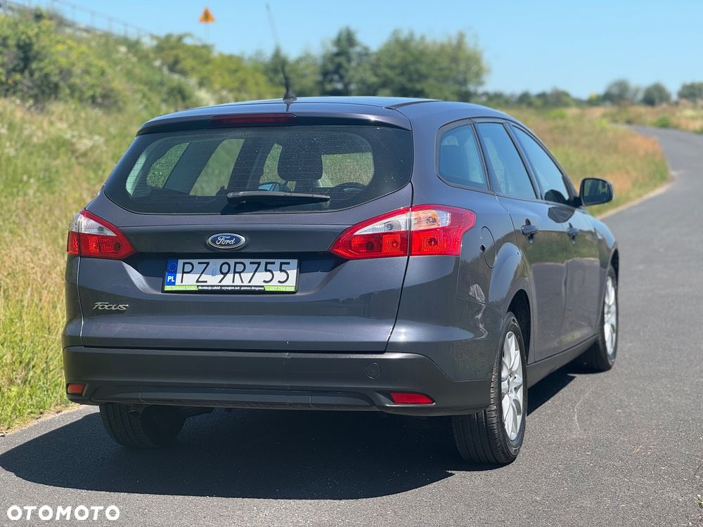 Ford Focus 1.6 Trend - 14