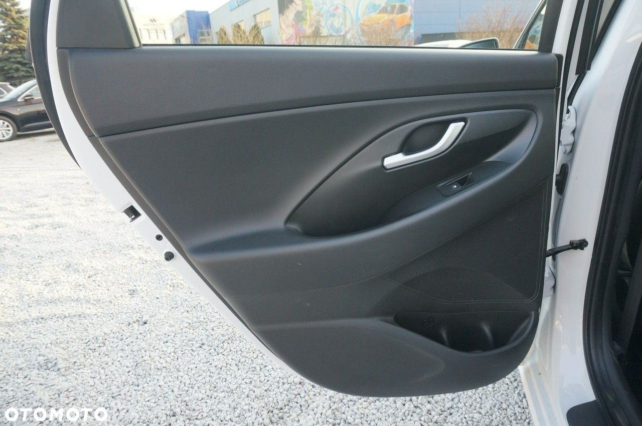 Hyundai i30 - 23