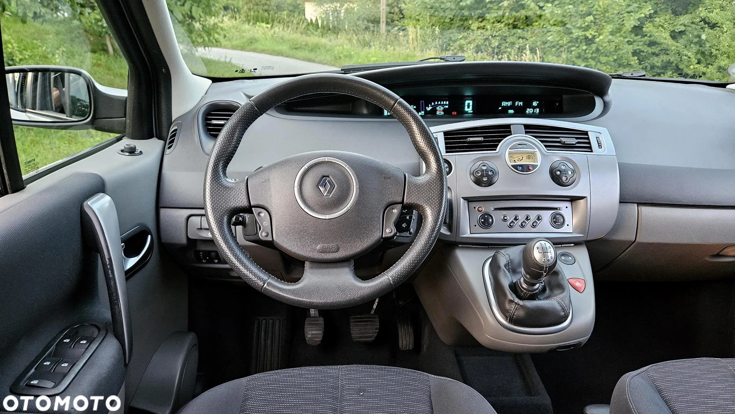 Renault Scenic 1.6 16V Privilege - 23
