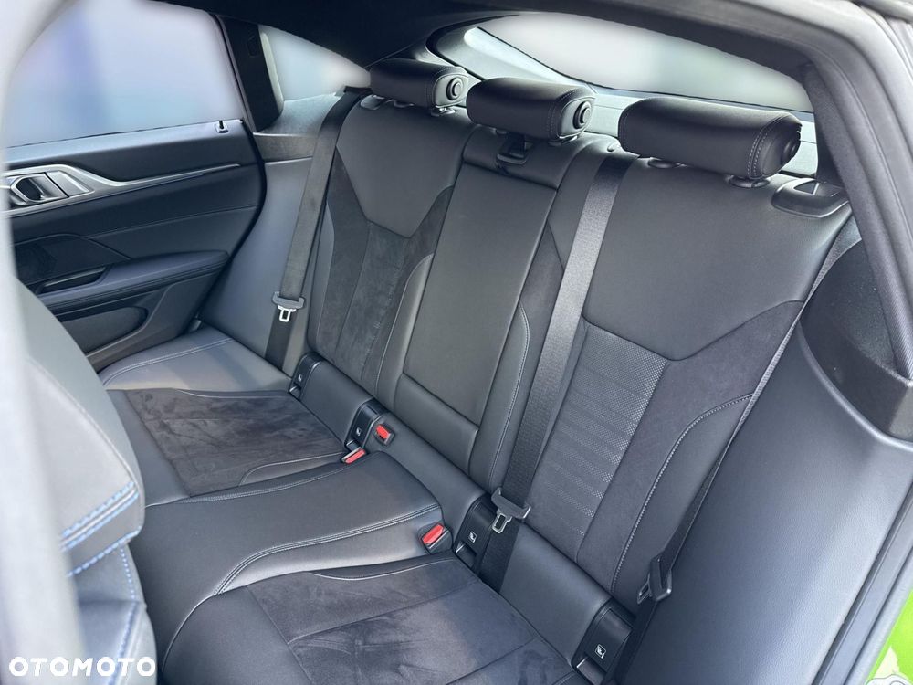 BMW i4 - 17