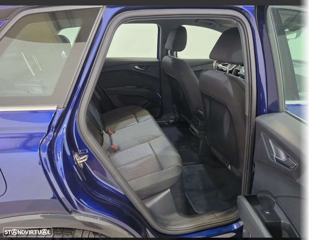 Audi Q4 e-tron - 12