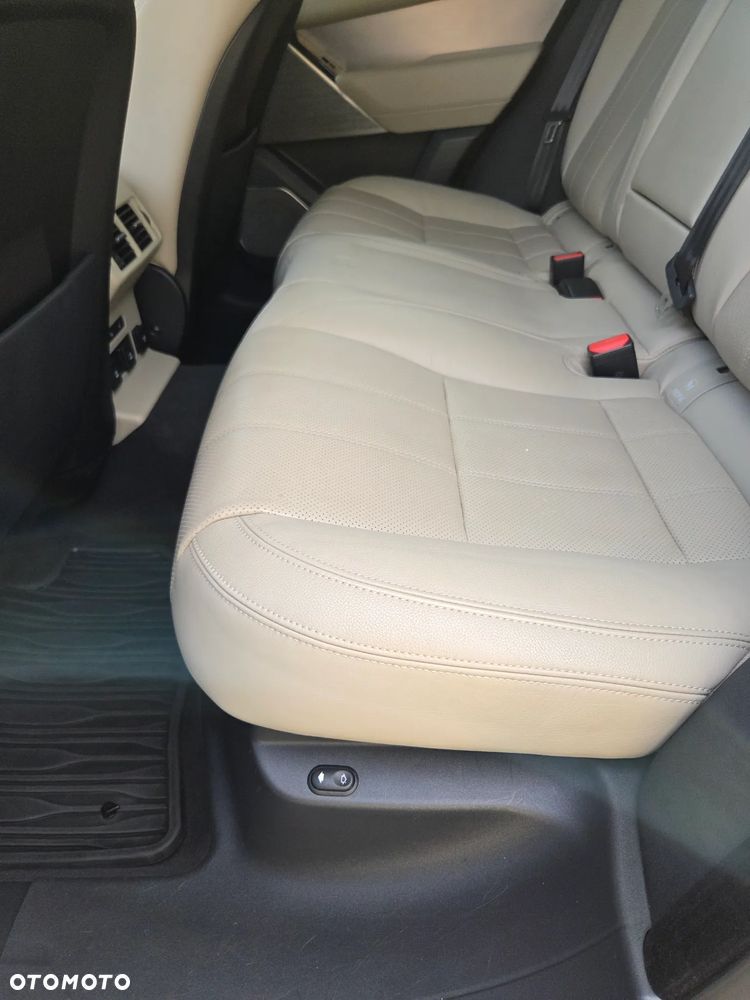 Land Rover Range Rover Velar 3.0 R-Dynamic SE - 17