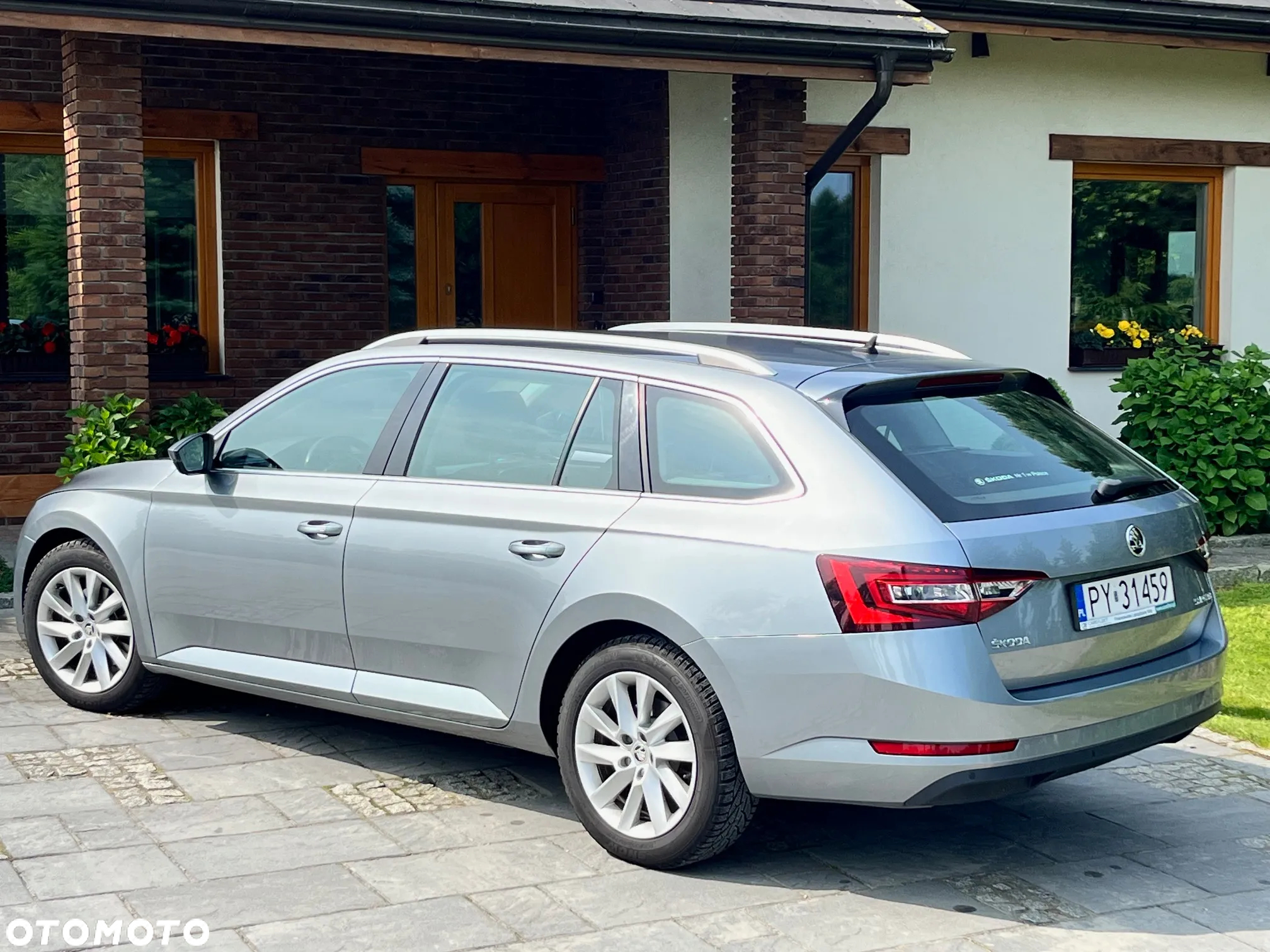 Skoda Superb 2.0 TDI Style DSG - 11