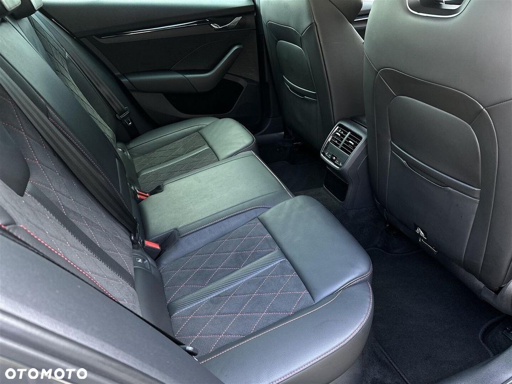 Skoda Octavia 2.0 TDI RS DSG - 10