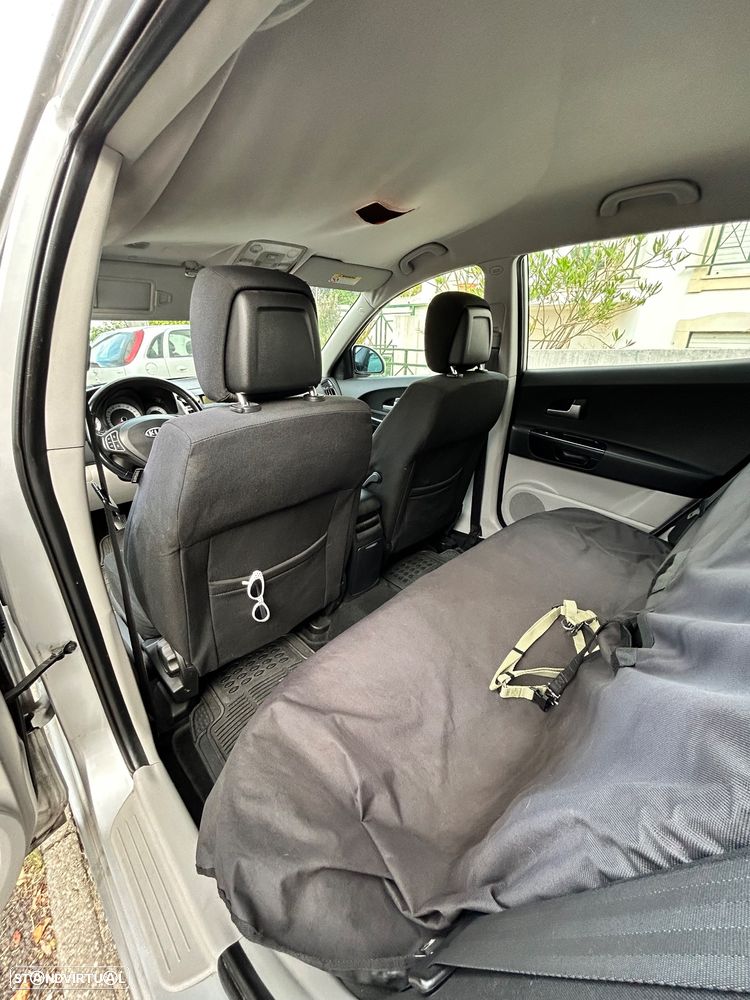 Kia Ceed 1.6 CRDi EX - 10